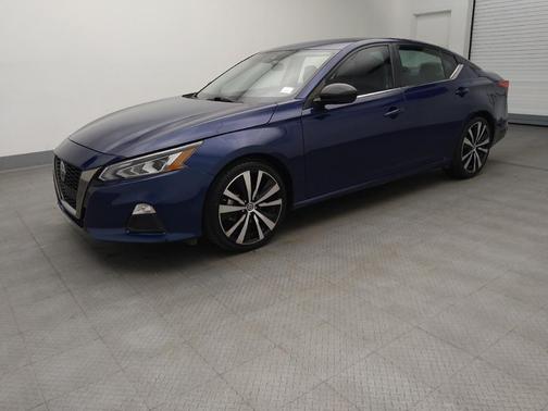 2022 Nissan Altima SR FWD