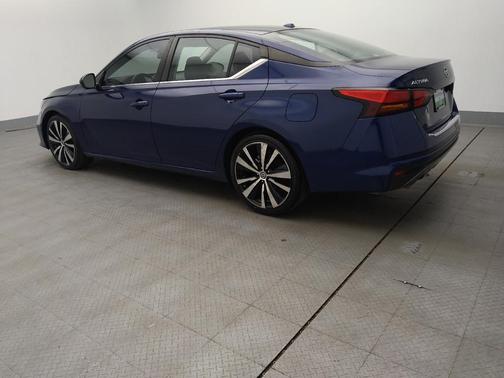 2022 Nissan Altima SR FWD