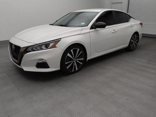 2020 Nissan Altima SR FWD