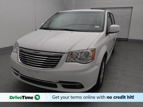2016 Chrysler Town & Country Touring