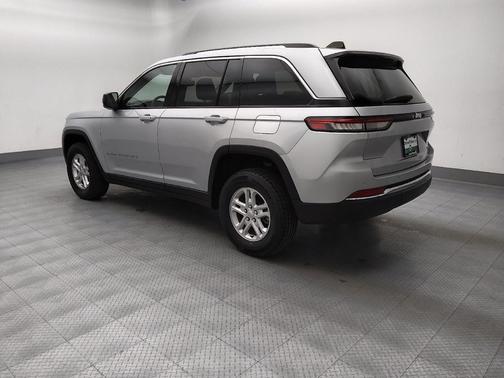 Silver Zynith 2023 Jeep Grand Cherokee Laredo