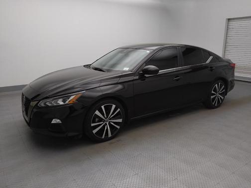 2021 Nissan Altima SR FWD