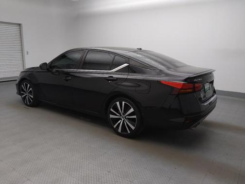 2021 Nissan Altima SR FWD