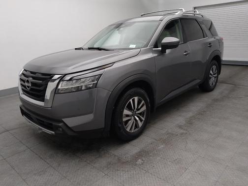 2022 Nissan Pathfinder SL 4WD