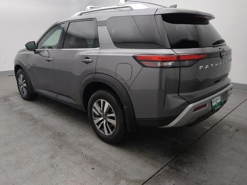 2022 Nissan Pathfinder SL 4WD