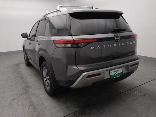 2022 Nissan Pathfinder SL 4WD