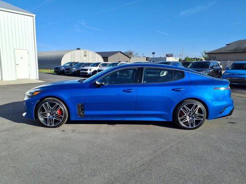 2022 Kia Stinger GT1
