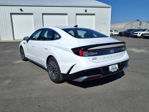 2024 Hyundai SONATA Hybrid SE