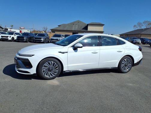 2024 Hyundai SONATA Hybrid SE