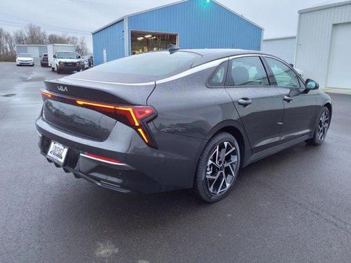2025 Kia K5 EX