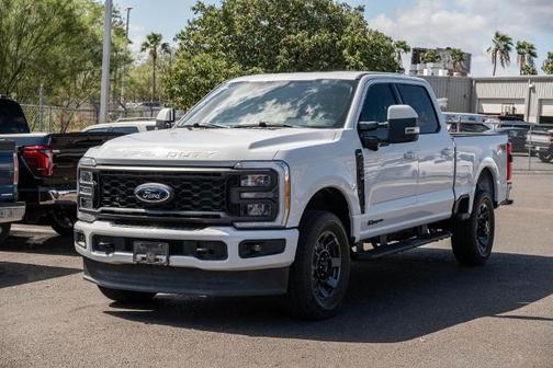 OXFORD WHITE 2023 Ford F-250 LARIAT