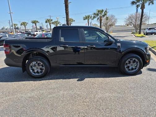 SHADOW BLACK 2025 Ford Maverick XLT