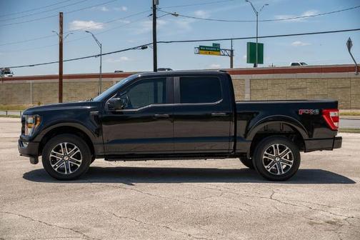 AGATE BLACK METALLIC 2023 Ford F-150 XL