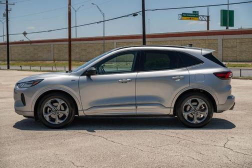 ICONIC SILVER METALLIC 2023 Ford Escape ST-LINE
