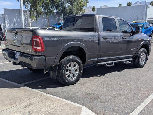 Granite Crystal Metallic Clearcoat 2019 RAM 2500 Laramie Crew Cab 4x4 6'4' Box