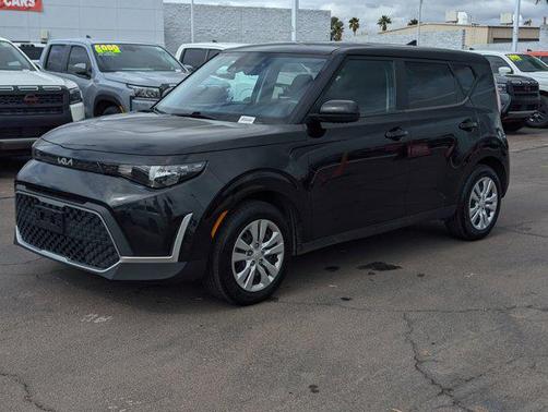 Fusion Black 2023 Kia Soul LX