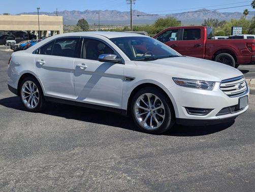 WHITE PLATINUM ME 2013 Ford Taurus Limited