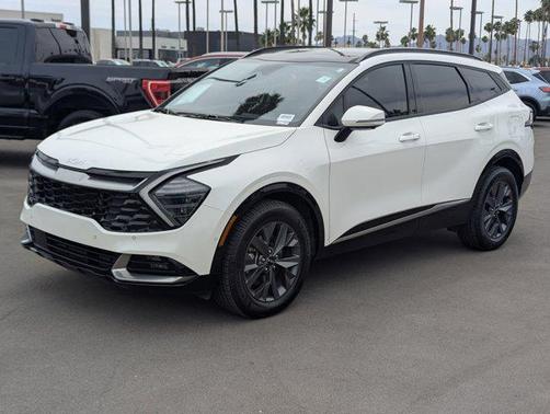 Snow White Pearl 2023 Kia Sportage Hybrid SX-Prestige