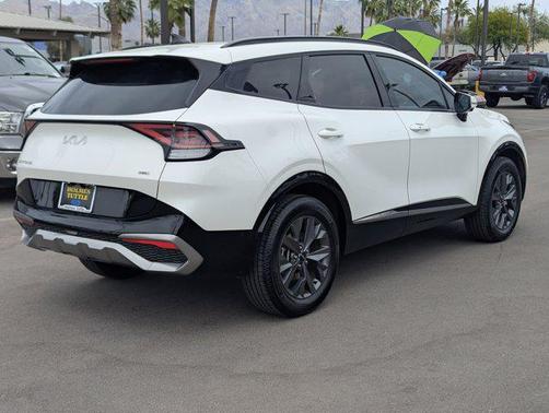 Snow White Pearl 2023 Kia Sportage Hybrid SX-Prestige