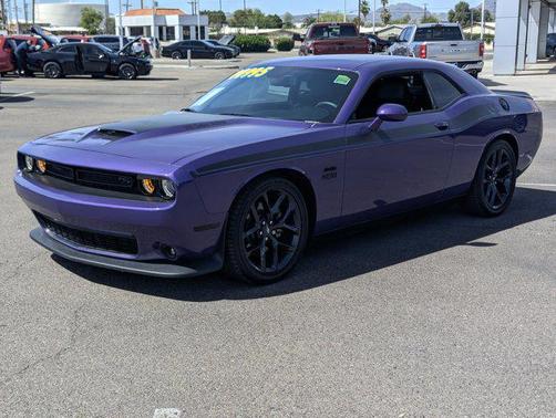 Plum Crazy Pearlcoat 2023 Dodge Challenger R/T