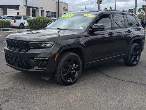 Rocky Mountain Pearlcoat 2023 Jeep Grand Cherokee Limited
