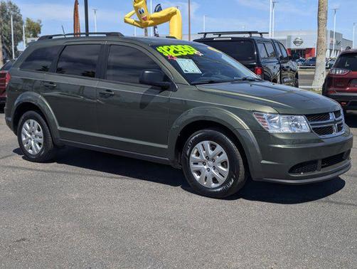 Olive Green Pearlcoat 2018 Dodge Journey SE