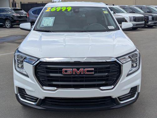 Summit White 2024 GMC Terrain SLE