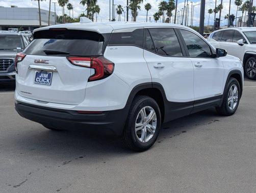 Summit White 2024 GMC Terrain SLE