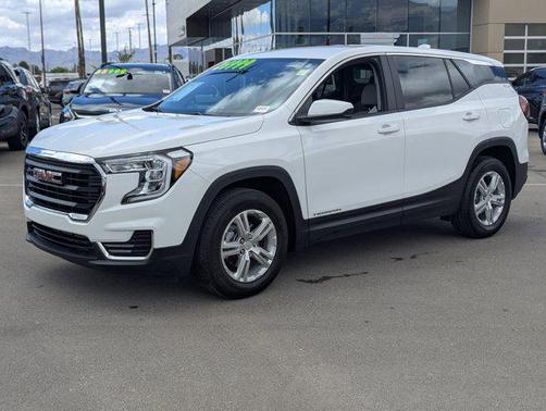 Summit White 2024 GMC Terrain SLE
