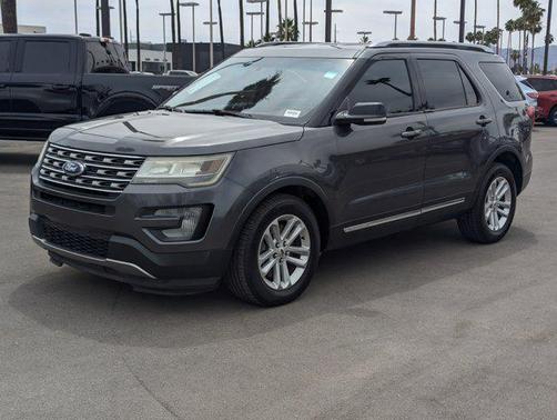 White Platinum Metallic Tri-Coat 2016 Ford Explorer XLT