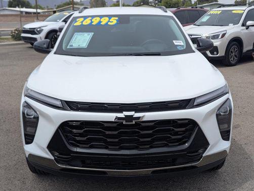 Summit White 2025 Chevrolet Trax FWD ACTIV