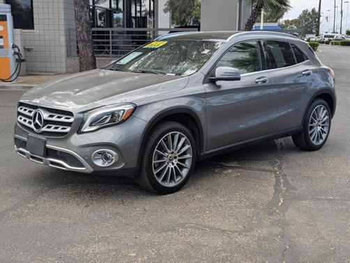 Polar Silver Metallic 2018 Mercedes-Benz GLA 250 4MATIC