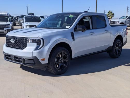 Space White Metallic 2026 Ford Maverick Lariat
