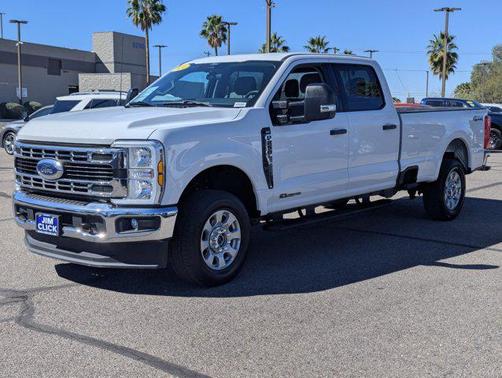 Oxford White 2024 Ford F-250 XLT