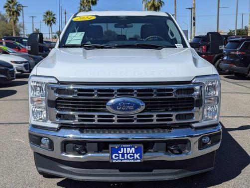 Oxford White 2024 Ford F-250 XLT