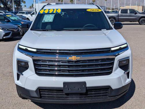 Summit White 2026 Chevrolet Traverse LT