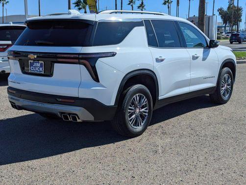 Summit White 2026 Chevrolet Traverse LT