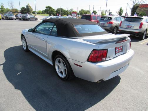 2000 Ford Mustang GT