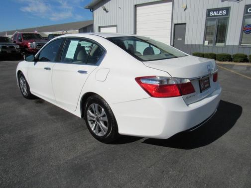 2015 Honda Accord 4dr I4 CVT LX