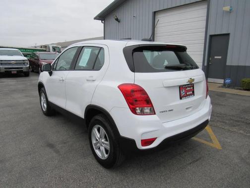 White 2017 Chevrolet Trax LS