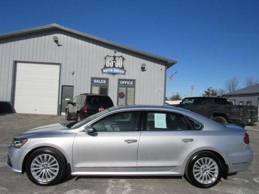 2017 Volkswagen Passat 1.8T SE