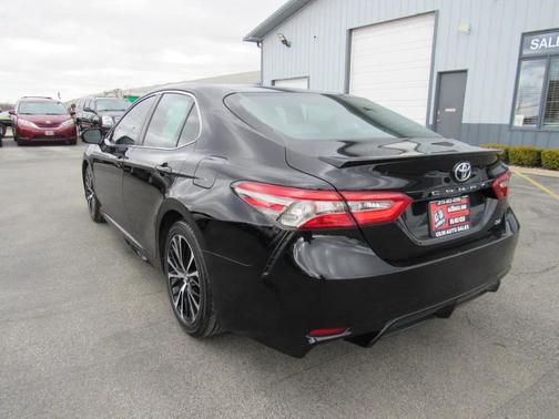 2018 Toyota Camry XLE