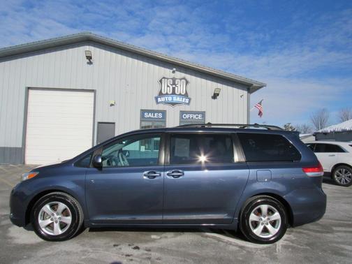 2013 Toyota Sienna LE