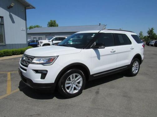 White 2018 Ford Explorer XLT
