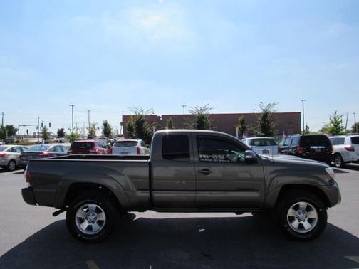 2014 Toyota Tacoma Base