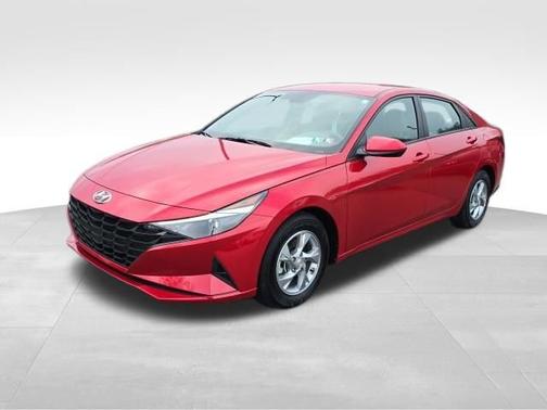 2022 Hyundai ELANTRA SE