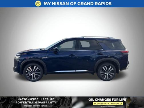 2025 Nissan Pathfinder Platinum 4WD