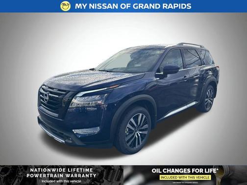 2025 Nissan Pathfinder Platinum 4WD
