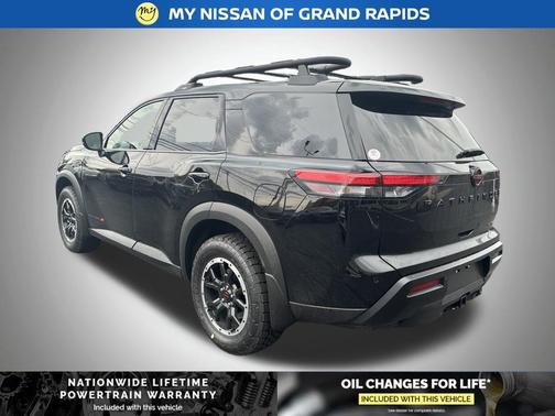 Super Black 2026 Nissan Pathfinder Rock Creek