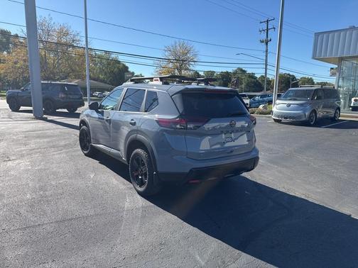 2026 Nissan Rogue Rock Creek